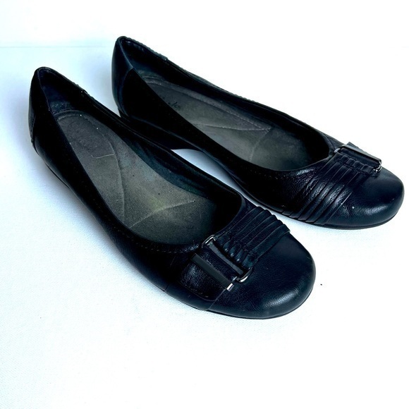 Clarks Shoes - Clark’s Women’s Bendables Black Leather Flats Size 9.5